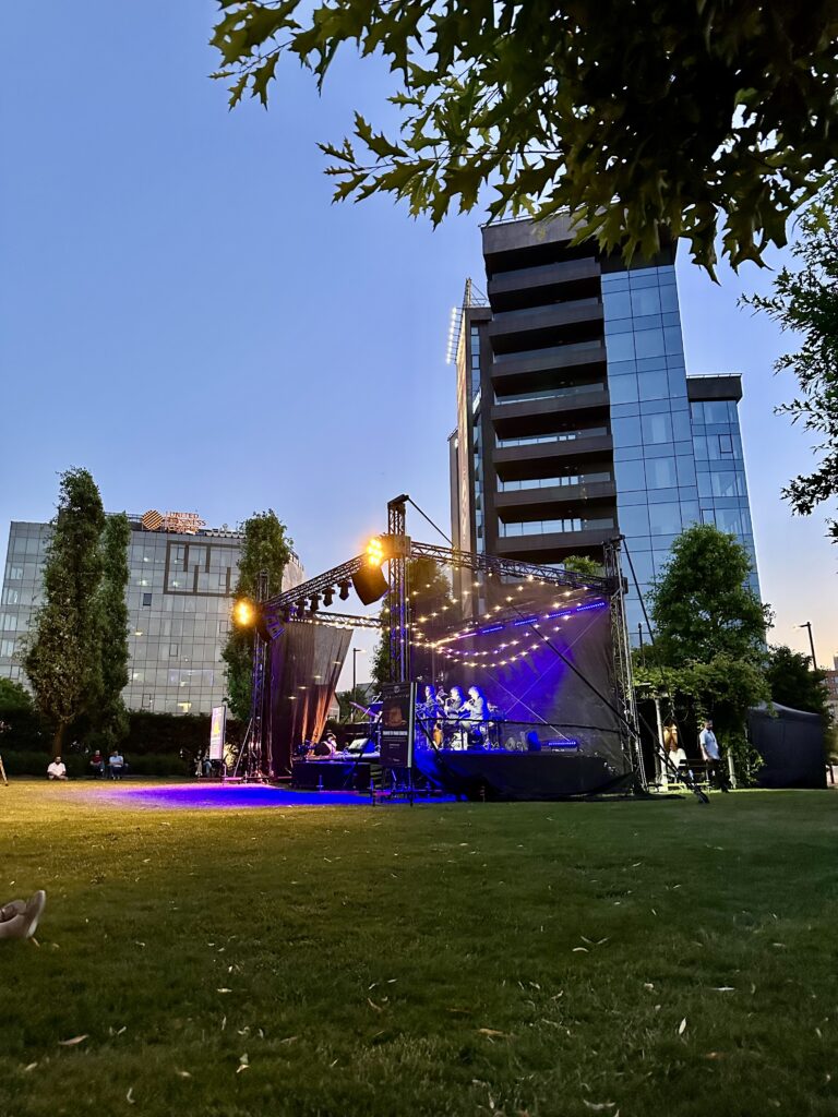 Structură truss pentru eveniment corporate