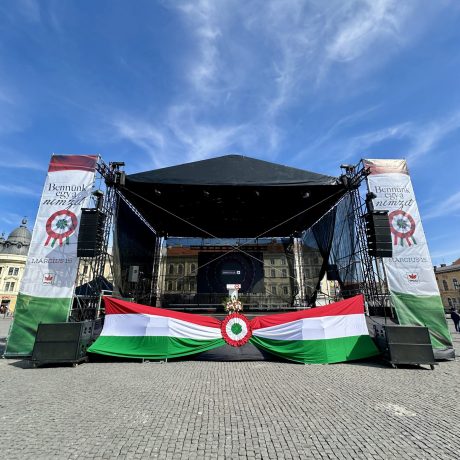 Închiriere scenă 10x8m pentru evenimente publice