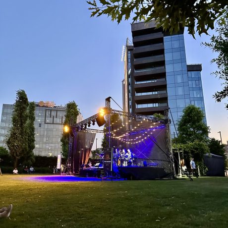 Structură truss pentru eveniment corporate